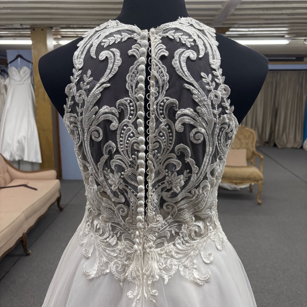 Maggie Sottero by Rebecca Ingram “Ardelle” - Picture 8 of 12